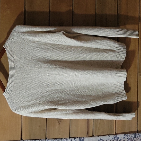 Divided H&M sweater - Picture 4 of 4